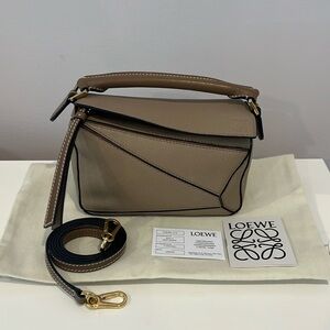 💯 Authentic Loewe puzzle mini bag